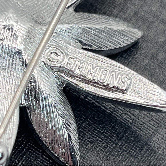 Emmons VTG 70's AB Crystal Pearl Starburst Flower Silver Signed 1.5" - Picture 4 of 7